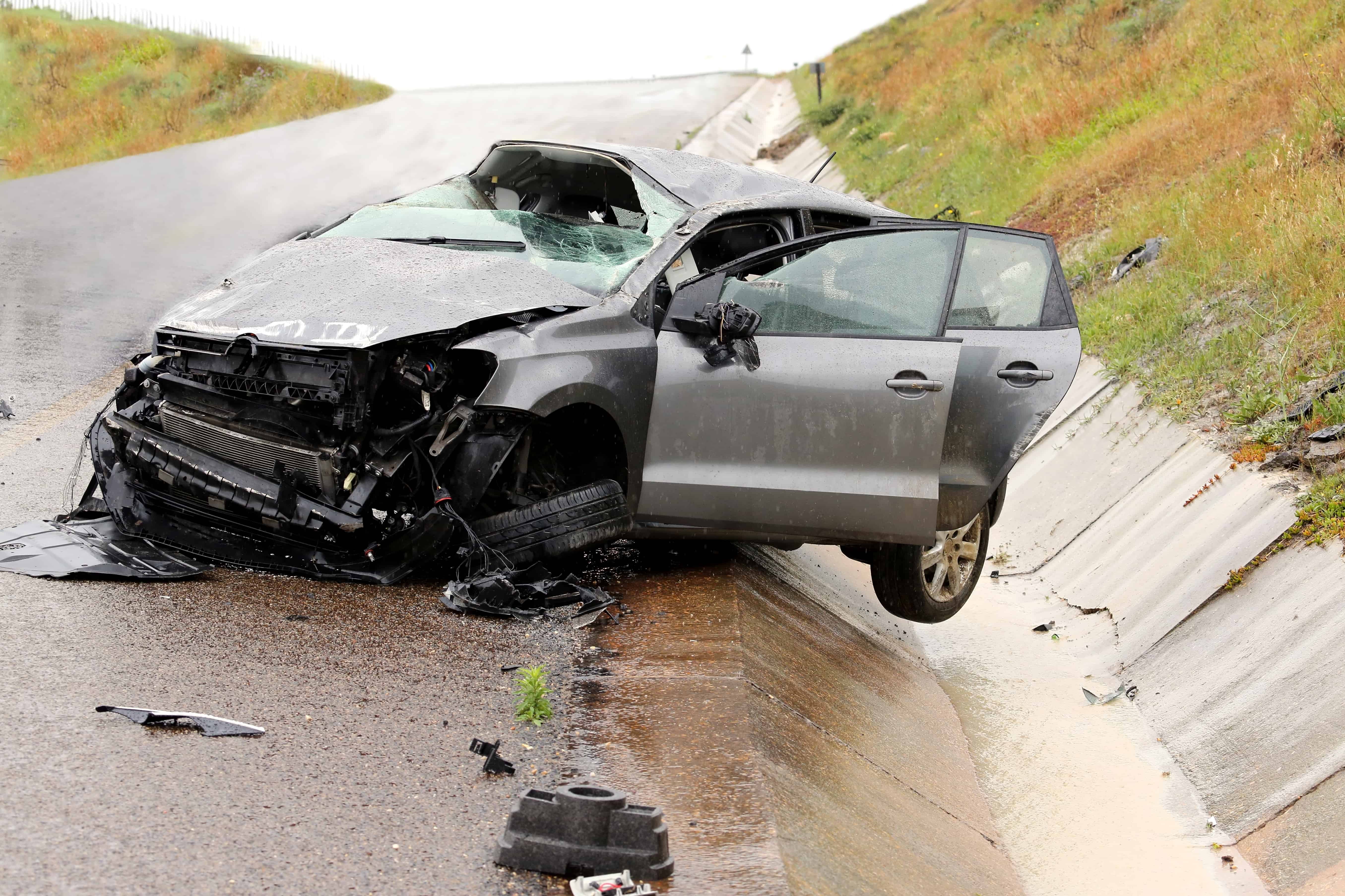 Horrific Traffic Crash on Interstate 35 Injures 3 People [Kansas City, MO]