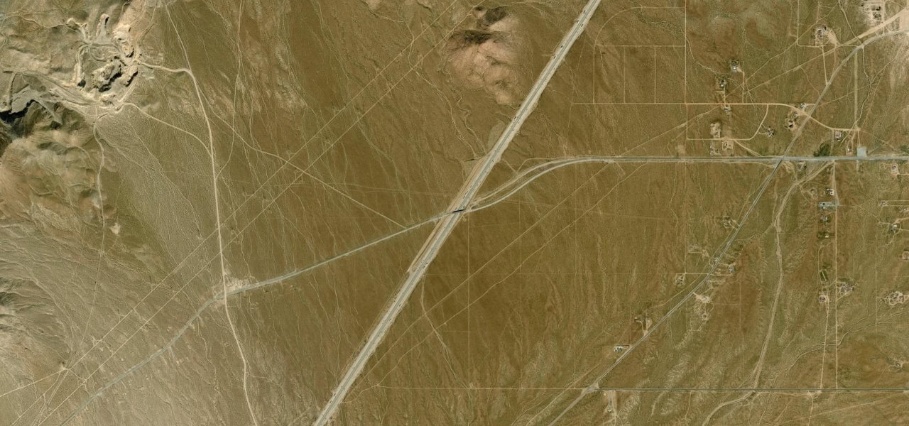 Wider satellite view of southbound I-15 near Exit 157, Stoddard Wells / Bell Mountain